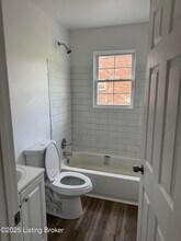10318 Greentree Ln in Louisville, KY - Building Photo - Building Photo