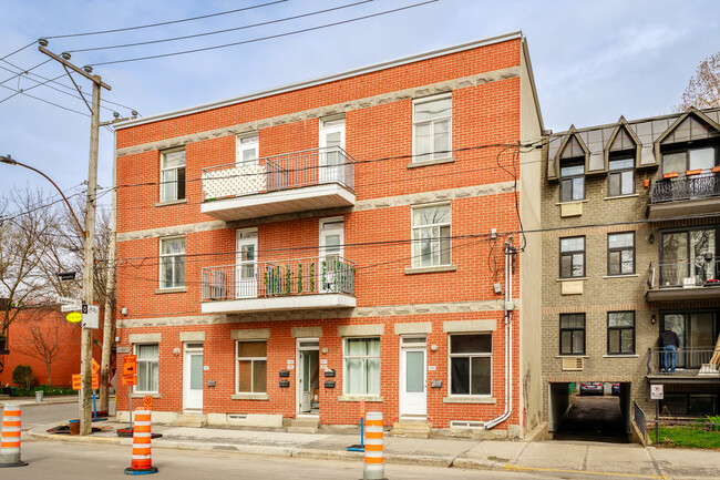 2181 Grand Trunk St in Montréal, QC - Building Photo - Building Photo