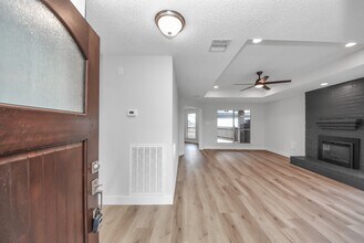 1114 N Nottingham in League City, TX - Building Photo - Building Photo