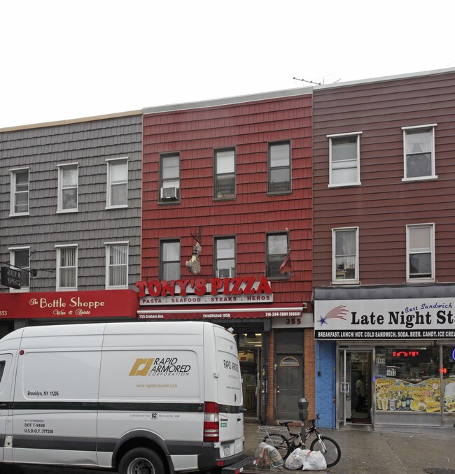 385 Graham Ave in Brooklyn, NY - Building Photo - Building Photo