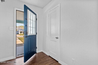 1818 10th St N in Jacksonville Beach, FL - Building Photo - Building Photo