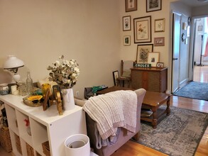 112 S 20th St, Unit 2 in Philadelphia, PA - Building Photo - Building Photo