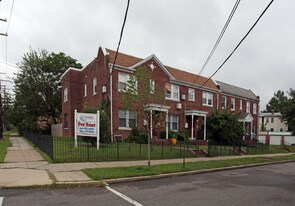 1700-1702 17th St SE in Washington, DC - Building Photo