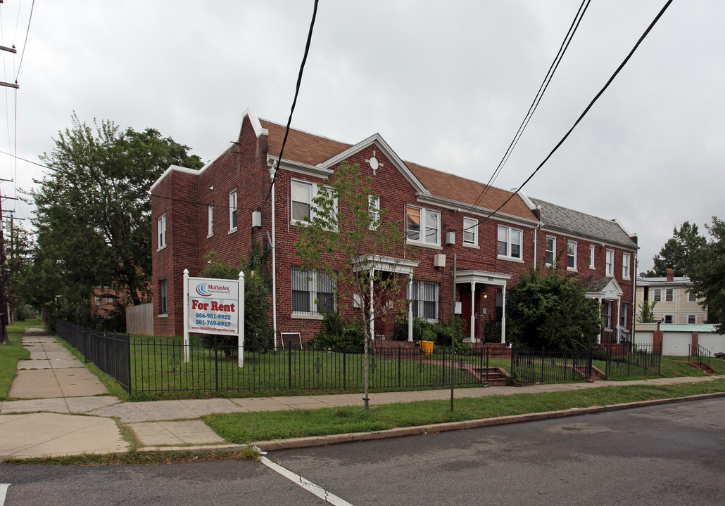 1700-1702 17th St SE in Washington, DC - Foto de edificio