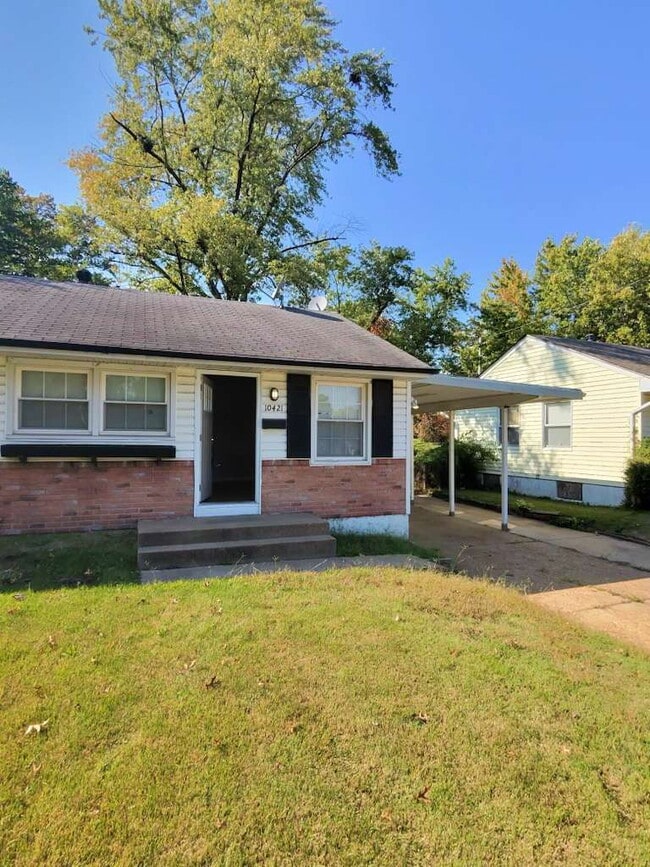 10421 Renfrew Dr in St. Louis, MO - Building Photo - Building Photo