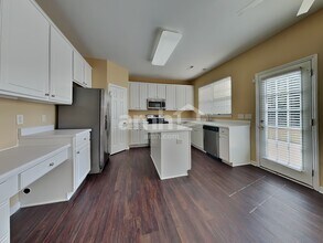 1432 Cantwell Ct in High Point, NC - Building Photo - Building Photo