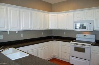 8 Lagaree Ct in Beaufort, SC - Building Photo - Building Photo