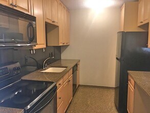 60 Longwood Ave in Brookline, MA - Building Photo - Building Photo