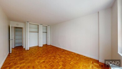 333 E 49th St in New York, NY - Foto de edificio - Building Photo