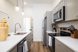 Emeril Townhomes in Salt Lake City, UT - Building Photo - Interior Photo