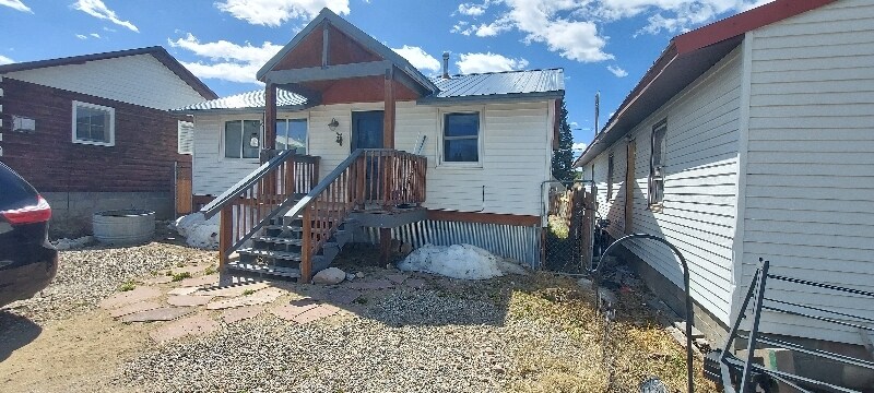 627 W Chestnut St in Leadville, CO - Building Photo