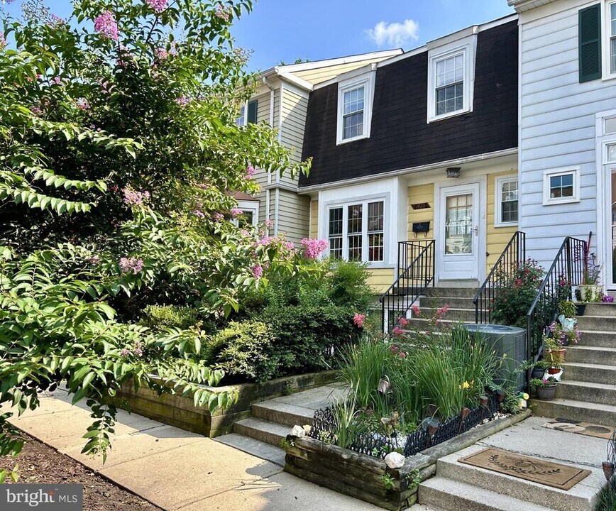 1468 Blockton Ct in Crofton, MD - Building Photo