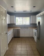 1292 E Clifton Ave in Gilbert, AZ - Building Photo - Building Photo