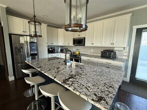 410 Summit Ridge Dr N in Lago Vista, TX - Building Photo - Building Photo