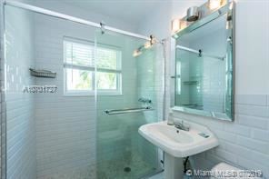 8142 Byron Ave-Unit -# 3 in Miami Beach, FL - Building Photo - Building Photo