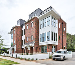 Myers Park Terraces in Charlotte, NC - Building Photo - Building Photo