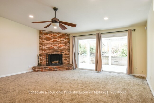 5507 Gala Ave in San Diego, CA - Foto de edificio - Building Photo