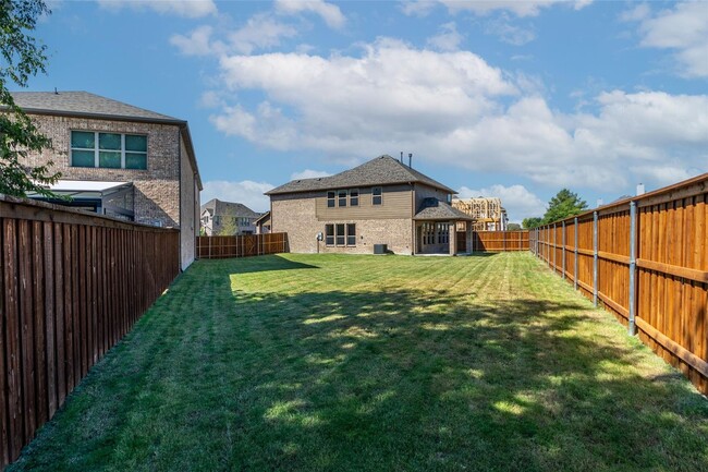 9004 Guadalupe St in Plano, TX - Building Photo - Building Photo