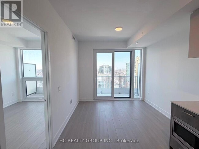 36 Olive Ave in Toronto, ON - Building Photo - Building Photo