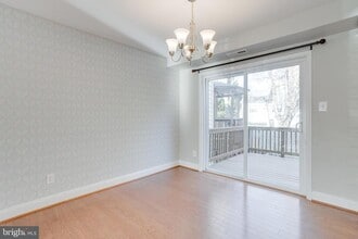 5312 Anchor Ct in Fairfax, VA - Building Photo - Building Photo