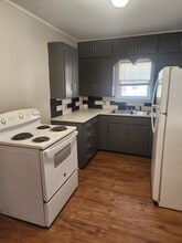 422 W Poplar Ave in Enid, OK - Building Photo - Building Photo