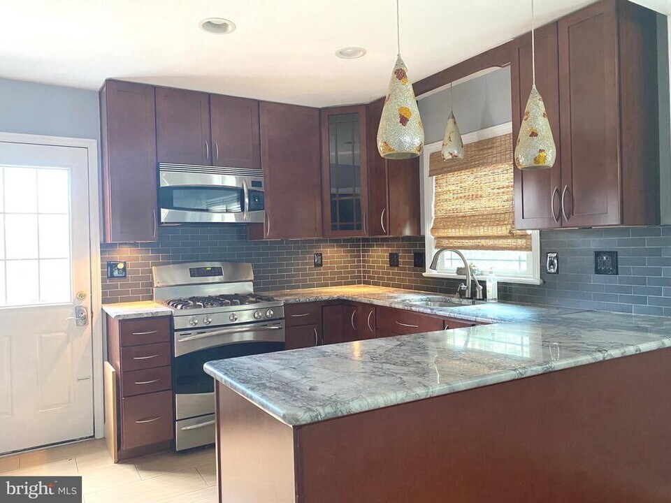2021 N Woodrow St in Arlington, VA - Building Photo