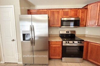 614 S 4th St in Avondale, AZ - Foto de edificio - Building Photo