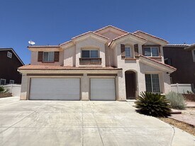 6337 Katrina Pl in Palmdale, CA - Building Photo