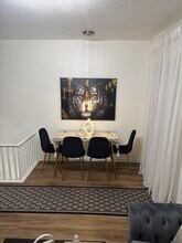 2706 Bridge St, Unit 2nd floor in Philadelphia, PA - Foto de edificio - Building Photo