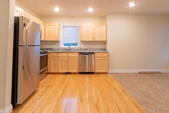 80 N Meadows Rd in Medfield, MA - Building Photo - Building Photo