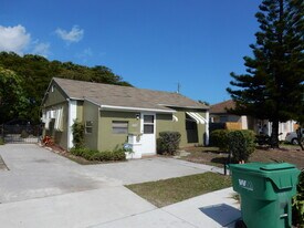 538 W 3rd St in West Palm Beach, FL - Building Photo