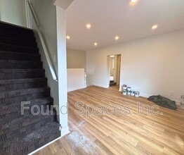24 Cayuga St in Brantford, ON - Building Photo - Building Photo