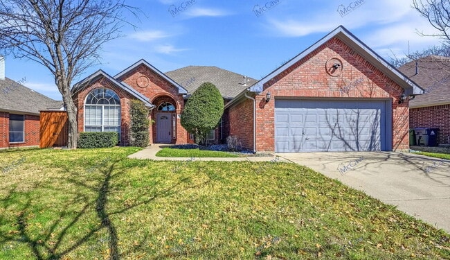 1915 Paloma Way in Arlington, TX - Building Photo - Building Photo