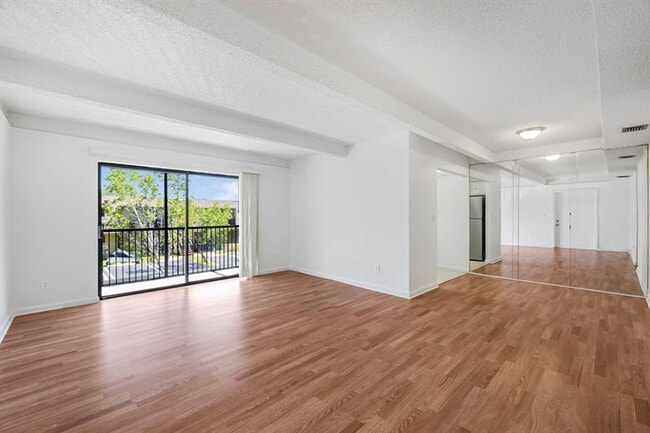 property at 1325 S Flagler Ave