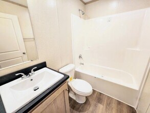 230 Whittlesey Ave in Norwalk, OH - Building Photo - Building Photo