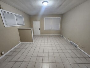 1019 12th Ave in Rockford, IL - Building Photo - Building Photo