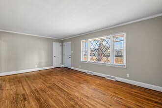 904 S Williamson Ave in Elon, NC - Building Photo - Building Photo