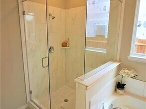 2409 W Robert St in Fort Worth, TX - Building Photo - Building Photo