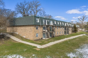 Scenic Tree Rentals in Palos Hills, IL - Building Photo