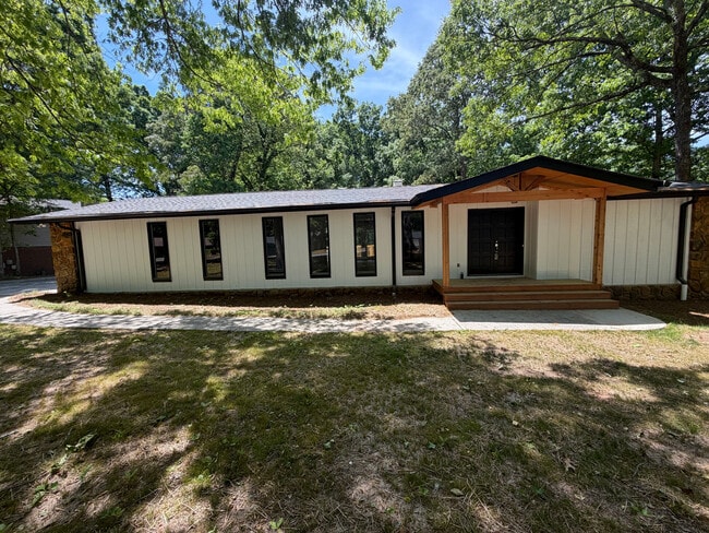 property at 1244 Heritage Hills Cir