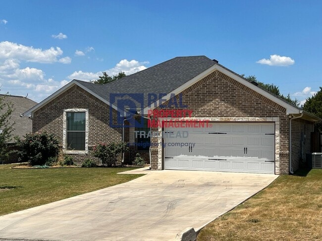 property at 2302 Creek Dr