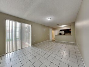 351 NW 152nd Ln in Pembroke Pines, FL - Building Photo - Building Photo