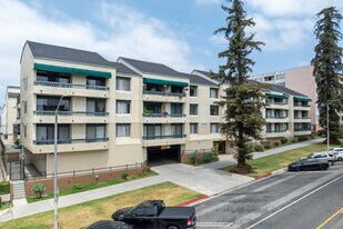 La Fayette Park Towers Condominiums in Los Angeles, CA - Building Photo
