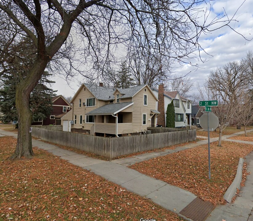 829 2nd St NW-Unit -829 2nd St NW in Rochester, MN - Building Photo