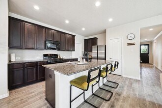 13347 Pecan Trails Dr in Santa Fe, TX - Building Photo - Building Photo