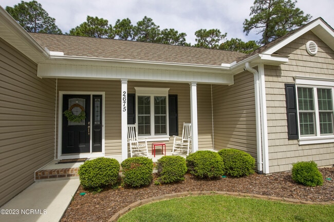 2675 Longleaf Dr SW in Pinehurst, NC - Foto de edificio - Building Photo