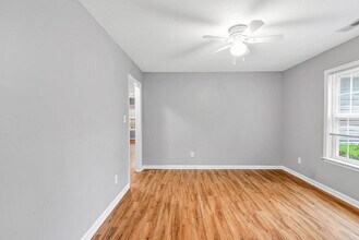 174 Live Oak Dr in Jacksonville, NC - Building Photo - Building Photo