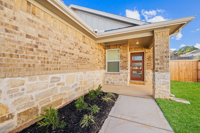 property at 1940 Velvet Oak Ln