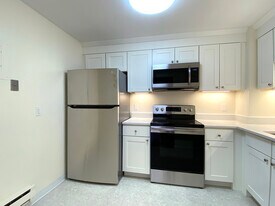 40 Williams St, Unit 404 in Brookline, MA - Building Photo