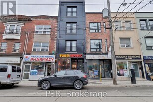 1171 Dundas St W in Toronto, ON - Building Photo